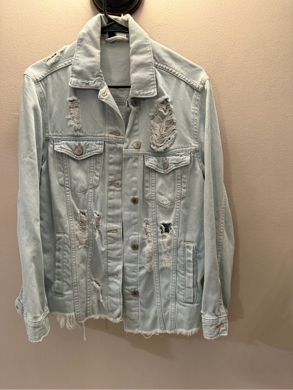 HM Divided Distressed Denim Jacket Light‎ Wash Ripped Frayed Hem Womens Size 6